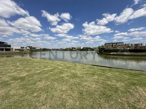 Terreno en Venta 45  mts Fondo