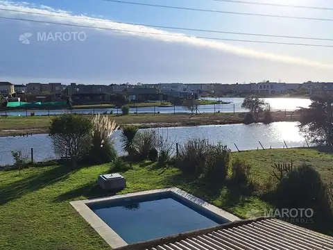 Venta Casa 5 Amb. a la Laguna en Villanueva Tigre