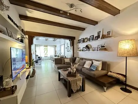 Alvarado 400, Mar Del Plata, Buenos Aires, Argentina.