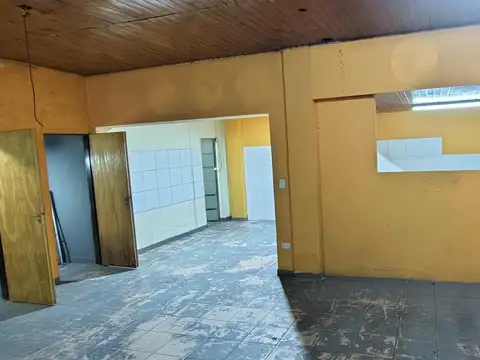 Local en Alquiler en Burzaco, $ 900.000