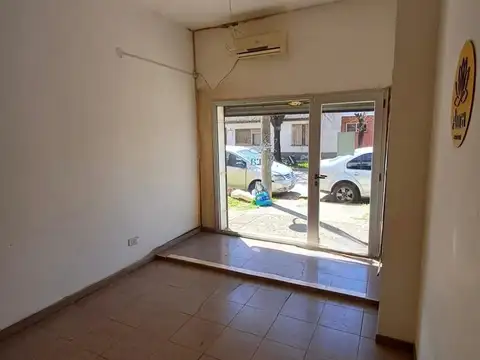 Local  en Alquiler en Zárate, G.B.A. Zona Norte, Argentina