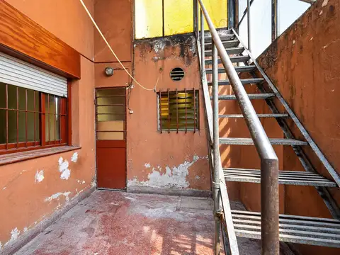 Depto Tipo Casa en Venta 60 años