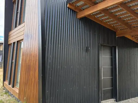 VENTA, Dina Huapi, Casa a estrenar, ubicación estratégica.