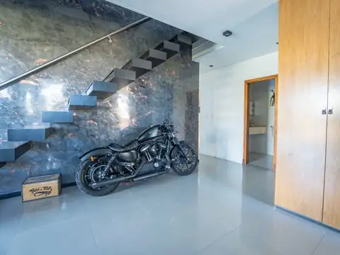 CASA 4 AMBIENTES FONDO A LAGUNA Y PLAYA