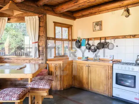 VENTA CASA MÁS LOTE LIBRE LAGO HUECHULAFQUEN.