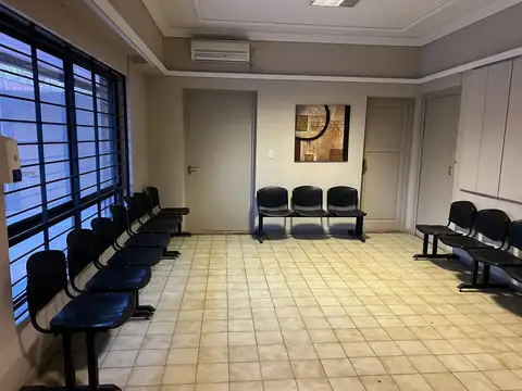 Venta oficina ciudad godoy cruz impecable