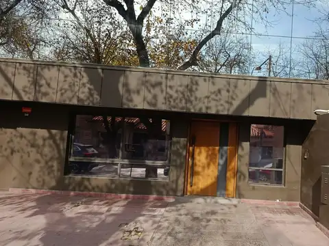 Hipólito Yrigoyen 300