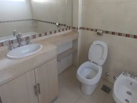 Av. Avellaneda 100, Piso 7