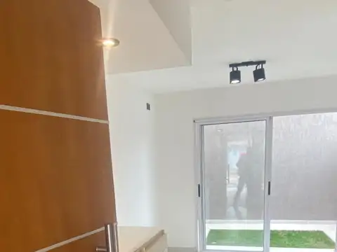 Depto Tipo Casa en Venta con 1 cocheras