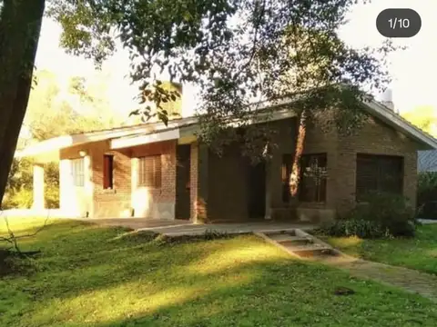 VENTA CASA QUINTA EN BARRIO LA ESMERALDA