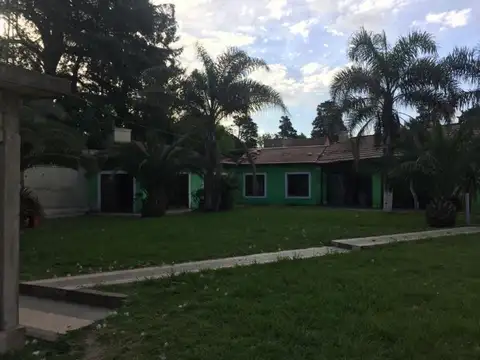 Espectacular Quinta + Locales sobre Av. Yrigoyen, Longchamps