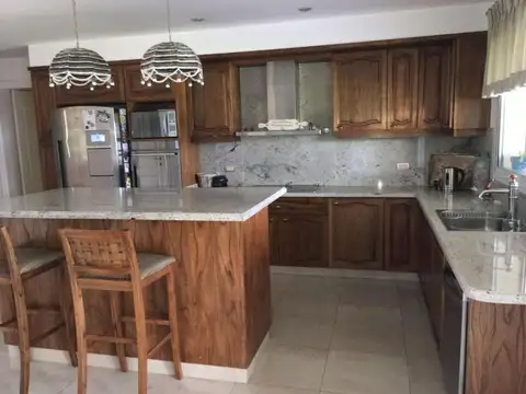 Casa estilo toscano en El Bosque Country Club