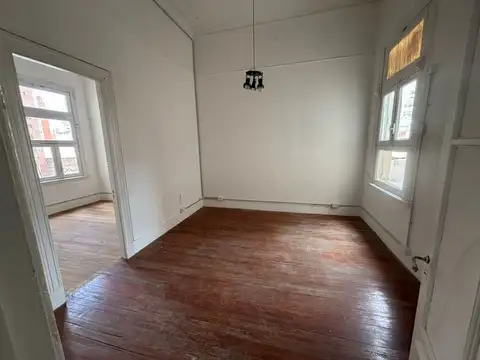 Oficina en Alquiler 68 años