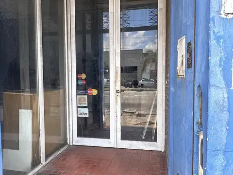 Local en Alquiler en Piñeyro, $ 3.000.000