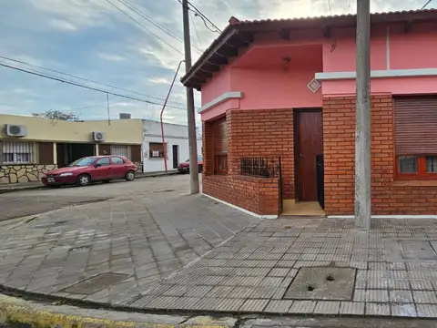 EN VENTA| Casa de 2 dormitorios en Av. Tucuman 105, Punta