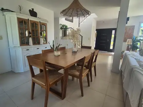Casa en Venta en Matheu, USD 330.000