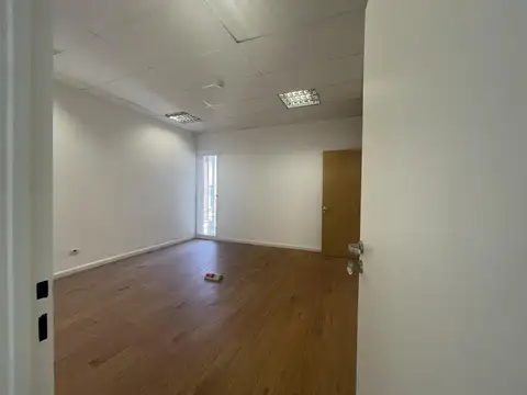Oficina en Venta al Este