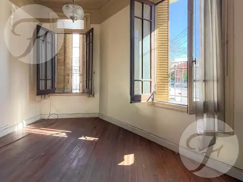 Depto Tipo Casa en Venta de 5 ambientes
