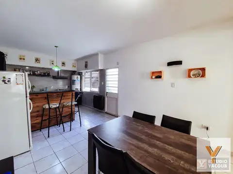 Depto Tipo Casa 4 ambientes con 2 baños