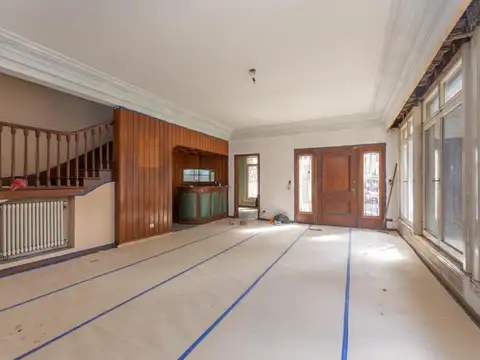 Casa 6 ambientes con 2 baños