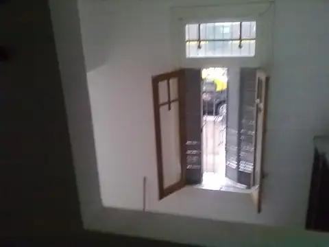 Casa 6 ambientes con 2 baños