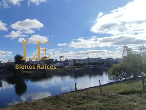 Casa en Venta con 6 cocheras