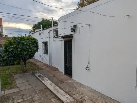 Casa en Alquiler en Lanus Este, $ 890.000