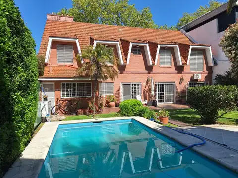 Casa en alquiler en Florida, 5 dormitorios, pileta, quincho y parrilla.