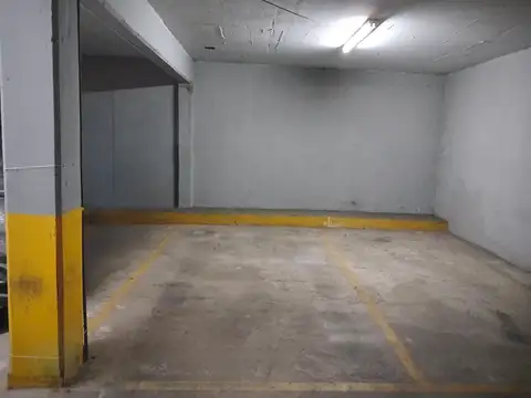 OPORTUNIDAD ALQUILER COCHERA BERNAL CENTRO