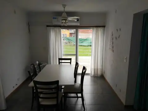 VENTA OPORTUNIDAD CASA ALVEAR