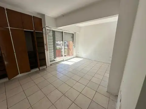 Caseros 2300, Piso 6°