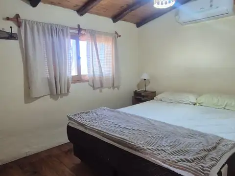 Casa en Alquiler con 4 cocheras