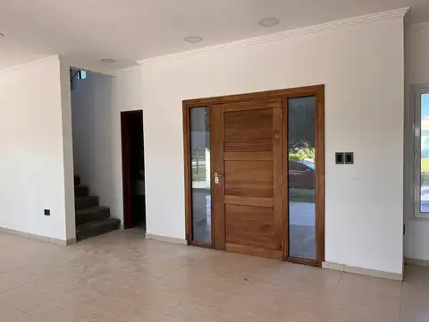 Casa en Venta en Country Santa Rita, USD 240.000