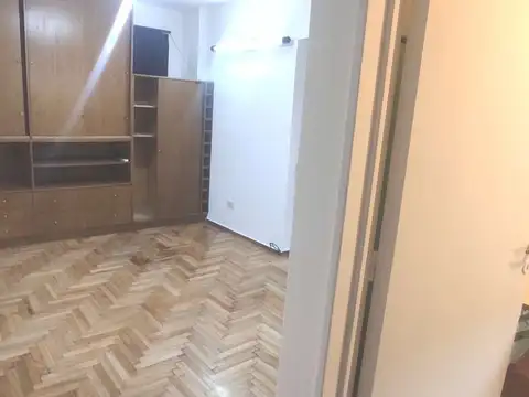 Departamento en Alquiler en Parque Centenario, $ 600.000