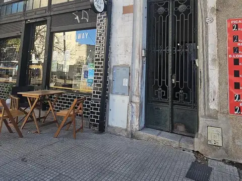 Depto Tipo Casa en Venta 90 años