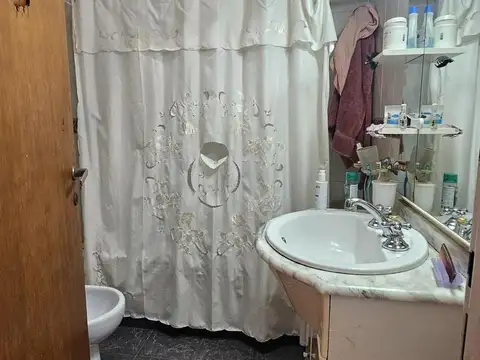 Depto Tipo Casa 4 ambientes con 4 baños