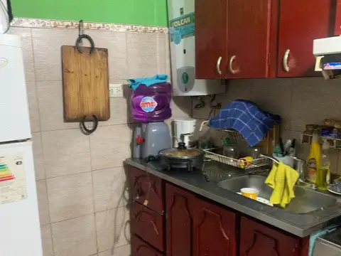 Pringles 1600, Piso PB