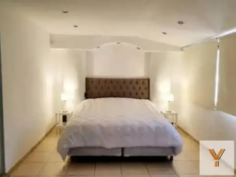 Casa en venta - 3 Dormitorios 1 Baño - 420Mts2 - Villa Luzuriaga