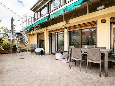 Departamento en Venta con 3 cocheras