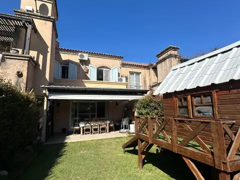 VENTA CASA DUPLEX 3 AMB BARRIO LA QUADRA PILAR