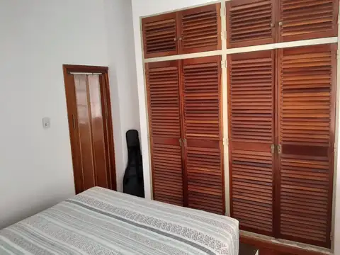 Depto Tipo Casa en Venta 50 años