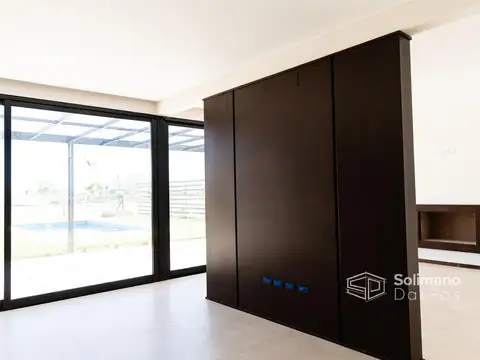 Casa 5 ambientes con 3 baños