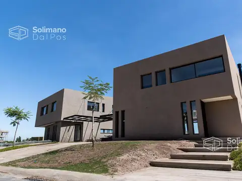 Casa 5 amb con pileta y galeria con patio - Los Castaños