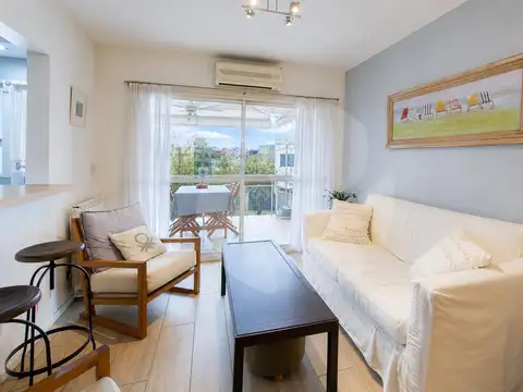 Departamento Tres Ambientes con Balcon Terraza!