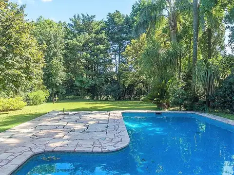 Casa 7 ambientes con 3 baños