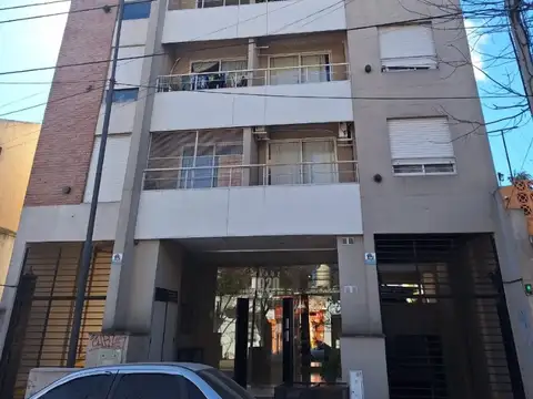 Alquiler Dto. 2 ambientes con cochera cub. - Muñoz al 1020 San Miguel - Excelente estado y ubicación