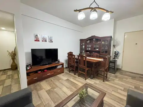Venta Departamento 3 Ambientes con Patio en Caballito