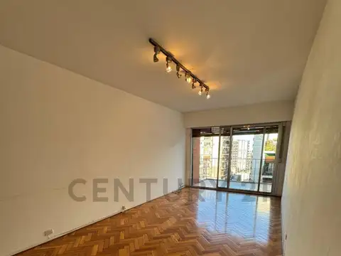 Venta Depto 4 amb con cochera en Barrancas de Belgrano con increible vista al rio desde piso 14