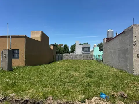 Terreno en Venta 25  mts Fondo