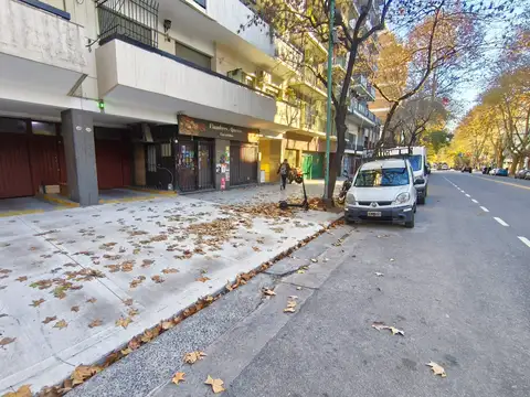 Av. Caseros 2400, Piso -1º